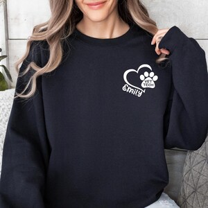 Custom Vet Tech Sweatshirt, Personalized Veterinarian Sweatshirt, Custom Name Sweater, Vet Office Apparel