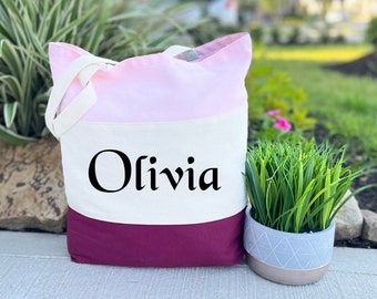 Personalized Tote Bag, Bridesmaid Totes, Name Tote, Bachelorette Gift, Bridesmaid Gift, Bridesmaid Tote Bags With Names, Girls Trip Gifs