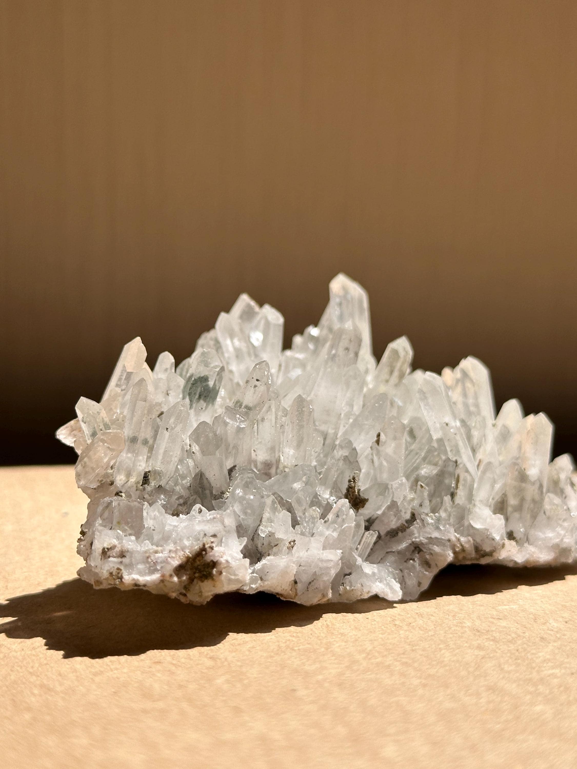 緑泥石クォーツ標本 - マダン鉱床産ブルガリア産原石水晶（124g 