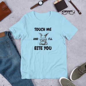 Touch me and I'll bite you bunny Unisex t-shirt