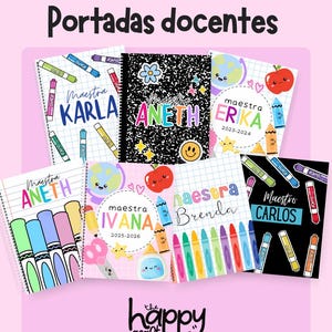 Peut inclure: Plusieurs cahiers pour enseignants aux motifs colorés. Chaque cahier présente le nom d'un enseignant, comme "Karla" ou "Aneth", et des éléments décoratifs tels que des crayons, des pommes et des globes. Les cahiers sont reliés par spirale et ont un motif quadrillé.