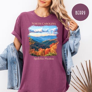Herbst in North Carolina Appalachen Komfort Farben T-Shirt, North Carolina Urlaub Geschenk, Appalachian Berge, Berg Liebhaber Geschenk