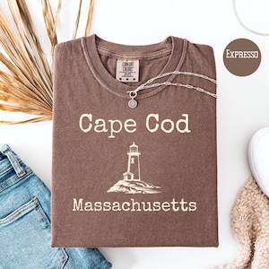 Camiseta de Cape Cod Comfort Colors, camiseta de vacaciones en Cape Cod, camiseta de regalo del faro de Cape Cod