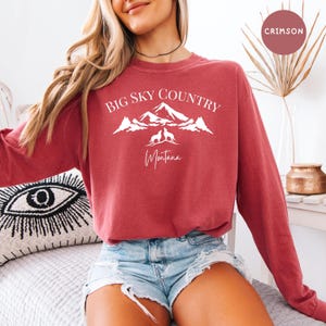 モンタナ・コンフォートカラーズ® ロングスリーブTシャツ、ビッグスカイカントリー・モンタナハイキングシャツ、モンタナバケーションギフト、モンタナ旅行ギフト、モンタナキャンプ