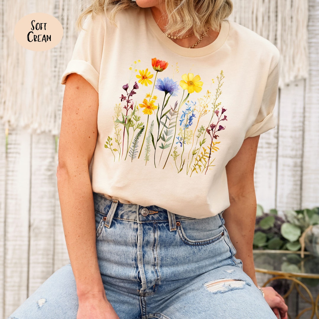 Vintage Pressed Wildflowers Floral Tee Shirt Gift for Plant Mom, Flower ...