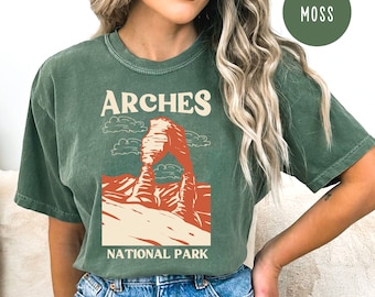 Arches National Park Comfort Colors® T-Shirt, Delicate Arch Tee, Arches Moab Utah Gift Tee, Arches National Park Gift, Arches Hiking Shirt