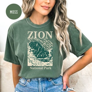 Zion National Park T-Shirt-Camping Hiking Tee Zion National Park T-Shirt-Camping Hiking Tee