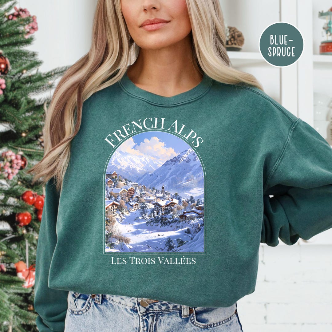 seesee frige コラボ　サイズL sporty pullover French Alps Vacation Comfort Colors® Sweatshirt, Skiing in French