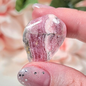 BEAUTIFUL GEMMY Soft Pink Rhodochrosite Crystal Tumble C