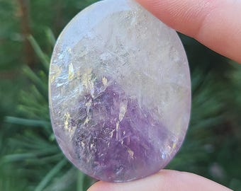 グレードA+ ファントムアメジストクォーツタワー（虹と鉄入り