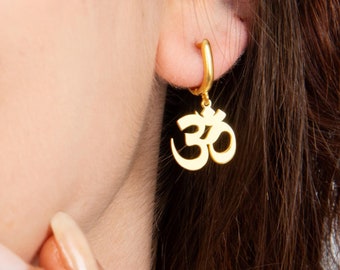 Aum Symbol Silver Earrings Dangling Earrings Silver Jewelry Spiritual Yoga Symbol Om Symbol Mother Day Gift Birthday Gift for her