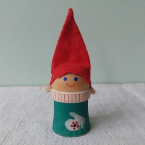 Entzückender kleiner Kerl, aus Holz, Nikolaus, Elfe, Tomte. Von T. Klintås, Schweden.