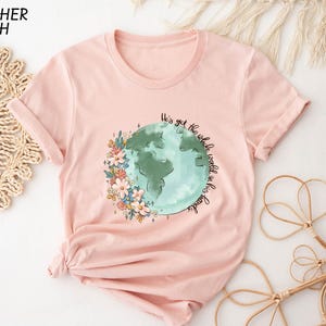 Christian Shirt, He’s Got The Whole World In His Hands Sweatshirt, Religious Gifts For Women&#39;s, Faith Shirt, Bible Verse Shirt, Jesus Shirt