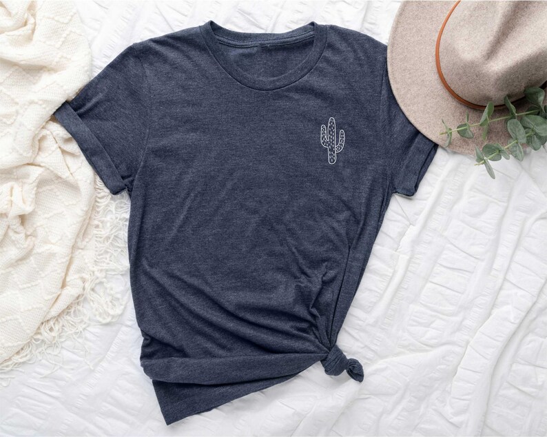 Cactus Shirt, Desert Shirt, Boho Shirt, Cactus Plants, Adventure Shirt, Arizona Shirt, Cactus Scene Shirt, Women Shirt, Boho Cactus Shirt afbeelding 3