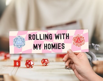 D & D Autoaufkleber - Rollen mit meinen Homies - einzigartiger Dungeons and Dragons Würfel meme Laptop Aufkleber