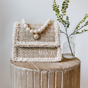 Personalized bridal Pearl handbag, woven bag, bridal shower gift, honeymoon gift, gifts for bride,bride to be, Bach party, Pearl clutch bag