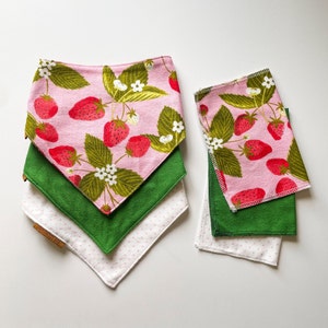 Sweet Strawberries - Bibs + Hankies (set of 3), Baby, Bibs, Flannel, 100% Cotton, Reversible