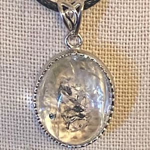 AAA Quality enhydro with moving mica and big multi bubble inclusion Quartz cabochon Pendant