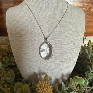 AAA Quality enhydro with moving bubble inclusion Quartz cabochon Pendant