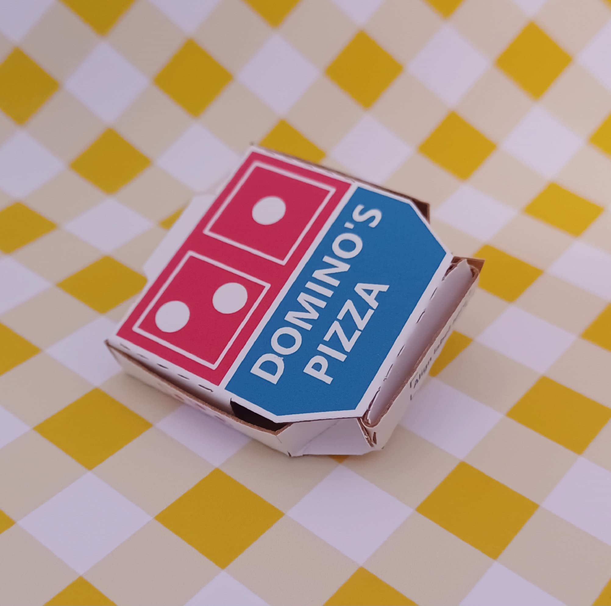 ドミノピザ dominospizza rarry ピンバッジ Domino's Pin Pizza Miniature Button 1:12 Scale - Etsy