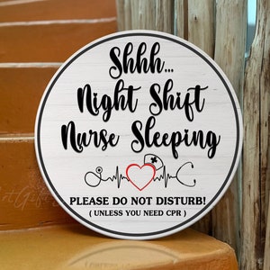 Nurse Sleeping Door Sign, Night Shift Nurse Round Sign, Do Not Disturb Sign for Nurse, Nurse Sleeping Sign, Nursing Students Grad Gift Ideas