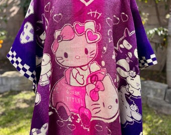 Handcrafted Alpaca Wool Hooded Poncho: Unisex Kitty Design