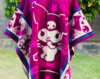 Handcrafted Alpaca Wool Hooded Poncho: Unisex Design