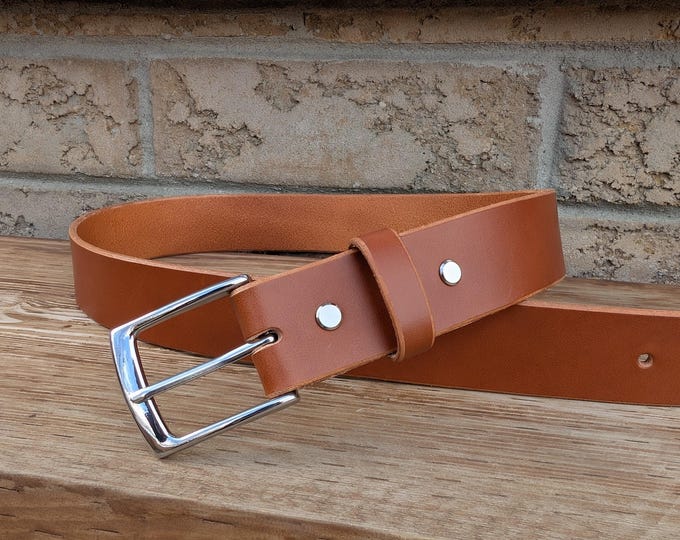 Leather Belt, Classic Brown Casual HANDMADE FULL GRAIN Leather Belt Made in Canada. Gift for him, Gift for boyfriend, Gift for Dad