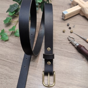 Brass buckle Black Leather Belt, Casual Handmade Belt, Full grain Leather Belt, Made in Canada, Gift for him, Gift for her