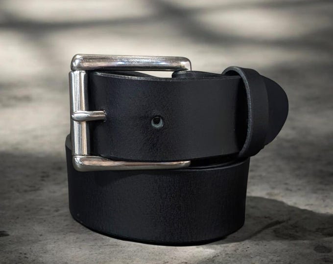 Leather Belt, Classic Black Casual HANDCRAFTED 100% FULL GRAIN Leather Belt Made in Canada. Gift for him, Gift for boyfriend, Gift for Dad