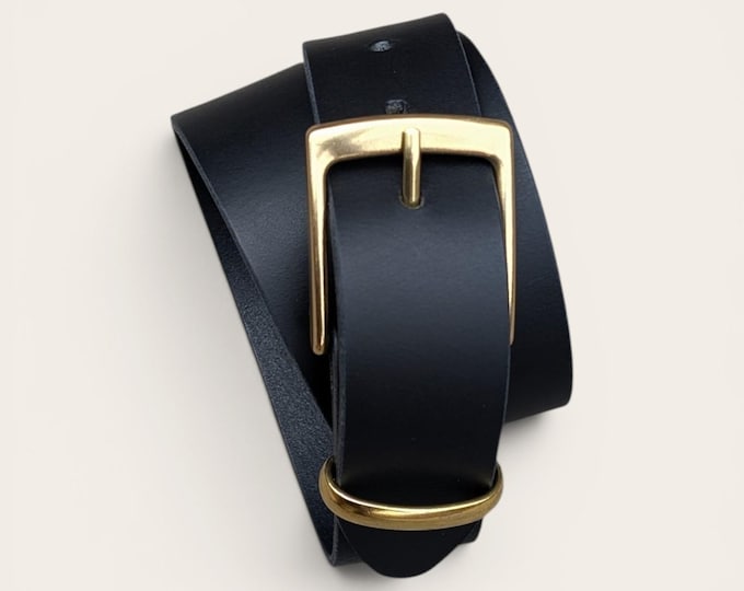 Classic Black leather belt with Brass buckle, Full Grain leather belt, handmade in Canada, Father's Day Gift, Gift for Him, thick leather