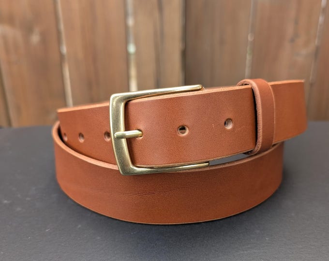 Personalized man leather belt with brass buckle, full-grain leather belt for men, Tan leather with Brass Buckle belt, handmade in Canada