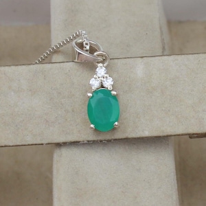 Natural Oval Green Onyx Pendant-Handmade Silver Pendant-925 Sterling Silver Pendant-Green Gemstone Pendant-Gift for her-December Birthstone