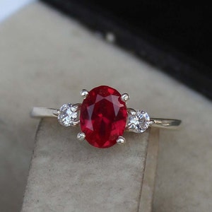 Oval Lab Rubinring, Kubisk Zirkonia, 925 Sterlingsilver