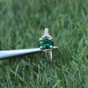 Emerald Ring Emerald Designer Ring Emerald Ring Emerald Wedding Ring 925 Sterling Silver Ring Gift for Her Engagement Ring Oval Ring gift