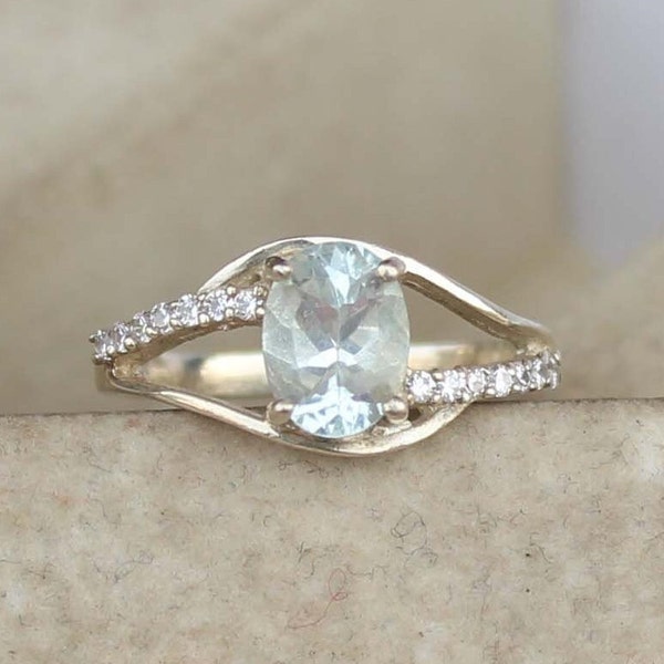 Aquamarine ring, March Birthstone, 925 sterling Silver Ring, Bridal Ring, engagement Ring, Statement ring, Promise Ring, Anniversary Ring