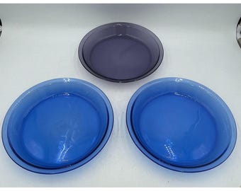 Zestaw 3 talerzy do ciasta Pyrex Originals o średnicy 9 cali, kobaltowo-ametystowe, szklane naczynia do pieczenia