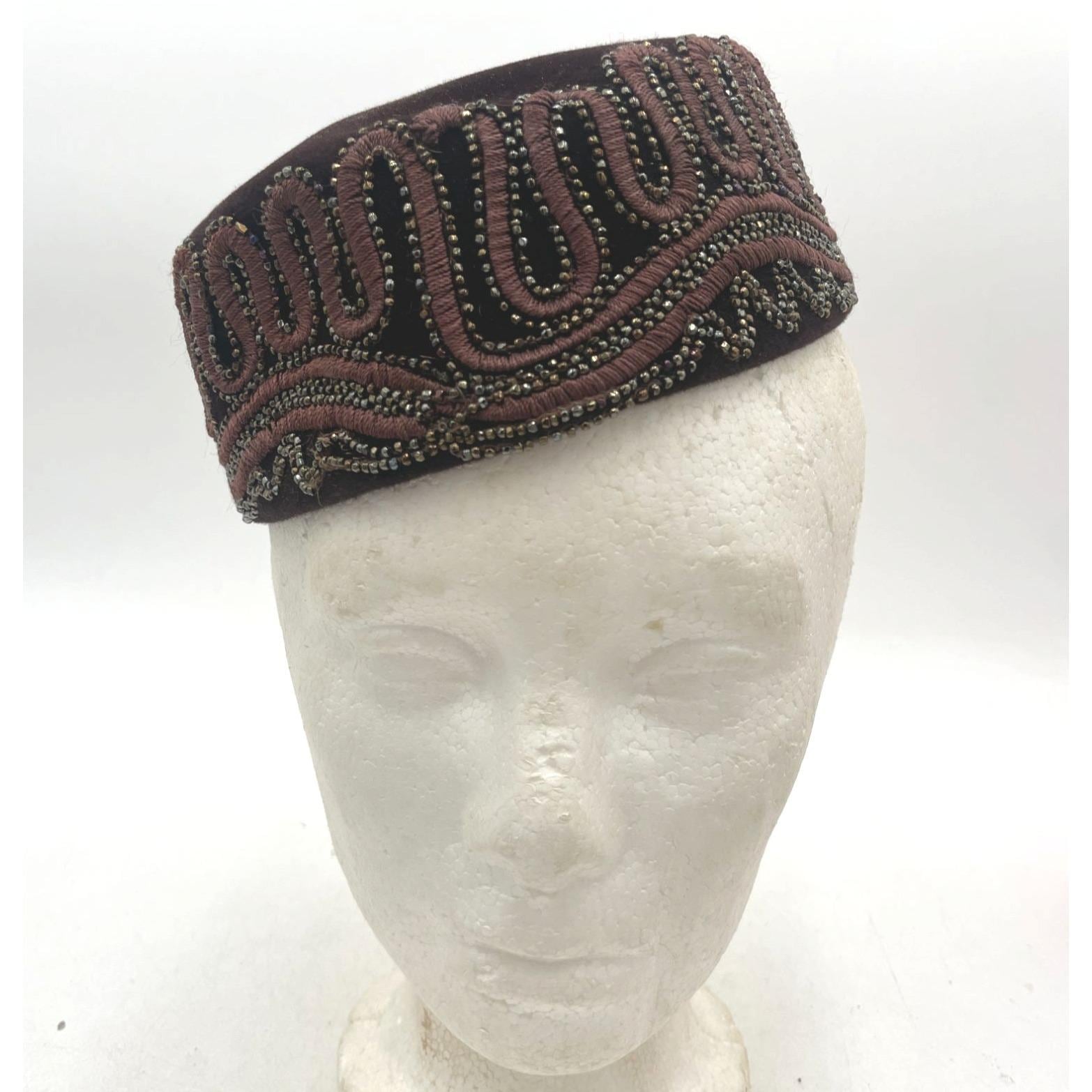 Vintage Brown Midi Velvet Hat Beaded Trim Made in France  display picture 3