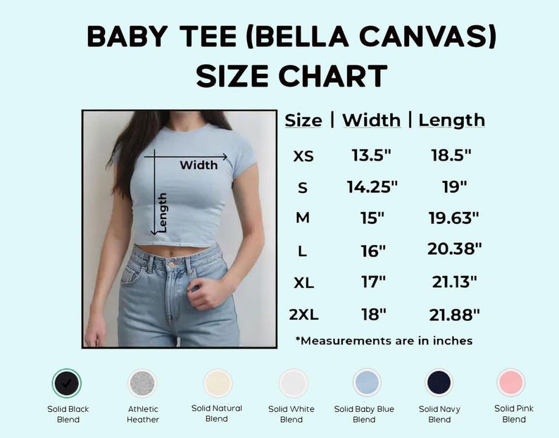 Puede incluir: Tabla de tallas para una camiseta de beb&eacute;, que muestra las medidas en pulgadas para el ancho y la longitud. La tabla incluye las tallas XS a 2XL. La camiseta se muestra en una modelo que lleva una camiseta azul claro con pantalones vaqueros.