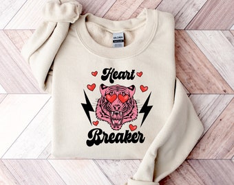 Heart Breaker Sweatshirt, Valentines Sweatshirt, Valentines Day Shirt for Women, Retro Valentines Shirt, Love Tee, Valentines Day Sweatshirt