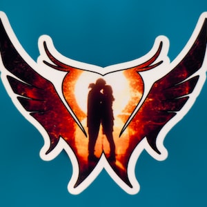 Corazones de Illenium en llamas Pegatina