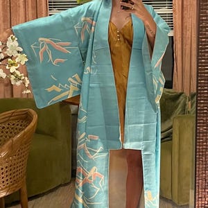 vintage 1950s 1960s silk woven kimono Kyoto Japan robin’s egg blue