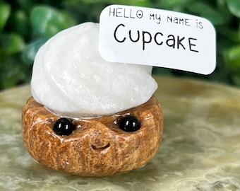 Meet Cupcake – A White Jade & Wood Jasper Hedgie/Crystal Companion