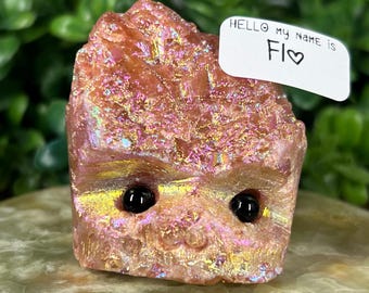Meet Flo – An Aura Sunstone Hedgie/Crystal Companion