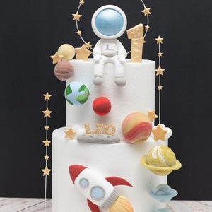 Astronaut Cake Topper, Planets Cake Decoration, Rocket Cake Topper, Made of Lightweight Air Dry Clay