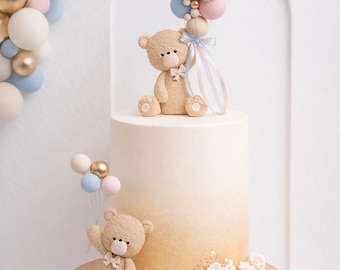 Adorno para pastel de osito de peluche hecho de arcilla ligera de secado al aire. Perfecto para baby shower, pastel de cumpleaños.