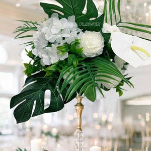 Palm Leaf Flower Ball,Artificial Table Centerpiece,Wedding Centerpiece,Dining Decor, Aisle Decor, Flower Ball Customizable exclude stand