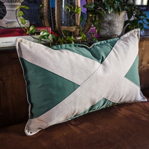 Lumbar pillow cover, handmade in organic cotton. Size 50 x 50 cm. Free Shipping. Sold without filling. Pillow cover.
