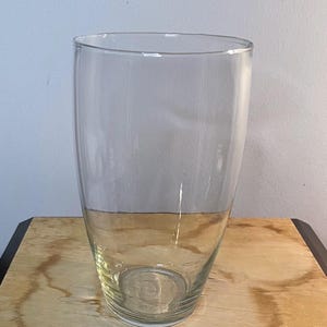 Vintage Elegant clear glass vase, from Czechoslovakia circa 1960’ thin crystal
