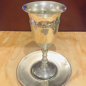 vintage Silver Plated Kiddush Wine Cup/Goblet with Tray for Sabbath or Holidays “Bore Pri HaGefen” Judaica Art